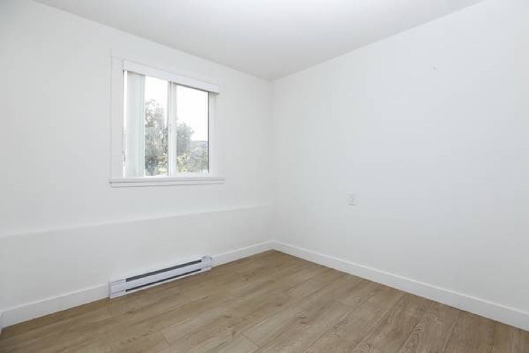 110 E Kings Rd Apartment for Rent Bedroom