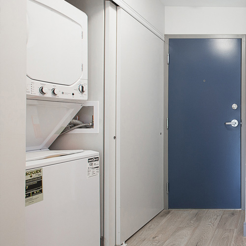 New West Apartment for Rent In Suite Laundry